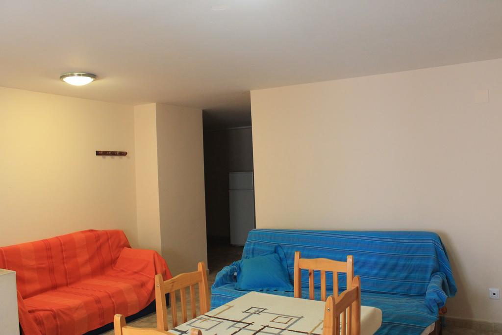 Apartamentos Turísticos Rosario Camarena de la Sierra Quarto foto